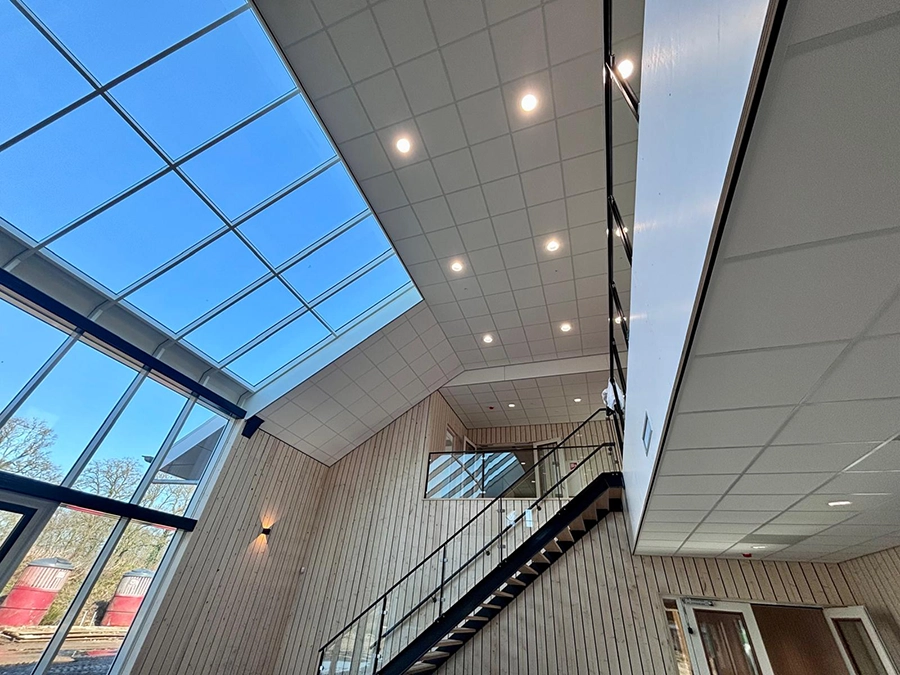 Dr Herderscheeschool hoge plafonds